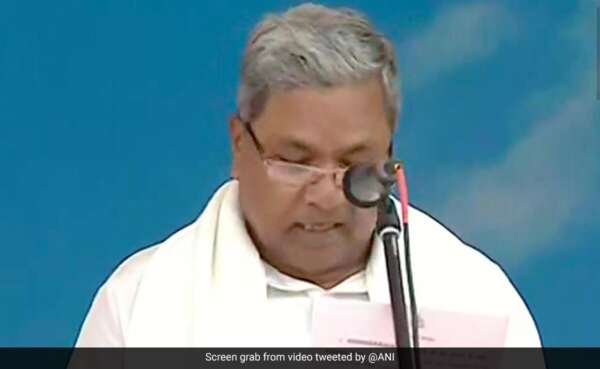 qth6fcc8_siddaramaiah-oath-taking_625x300_20_May_23.jpg