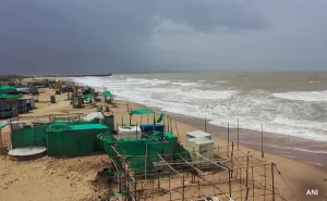 d2n87dg_cyclone-biparjoy_625x300_14_June_23