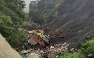 j2qjqv1g_himachal-landslide_625x300_16_August_23