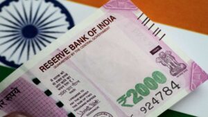 2000-rupee-note-reuters-1696074675