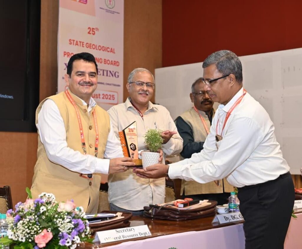 WhatsApp Image 2025-08-21 at 18.44.06