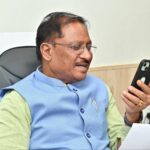 रायपुर : यूपीएससी सिविल सेवा परीक्षा में सफल प्रदेश के अभ्यर्थियों को मुख्यमंत्री ने वीडियो कॉल के जरिए दी बधाई